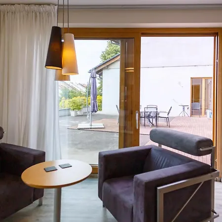 Luxusní Vila Pod Hradem S Velkými Terasami *